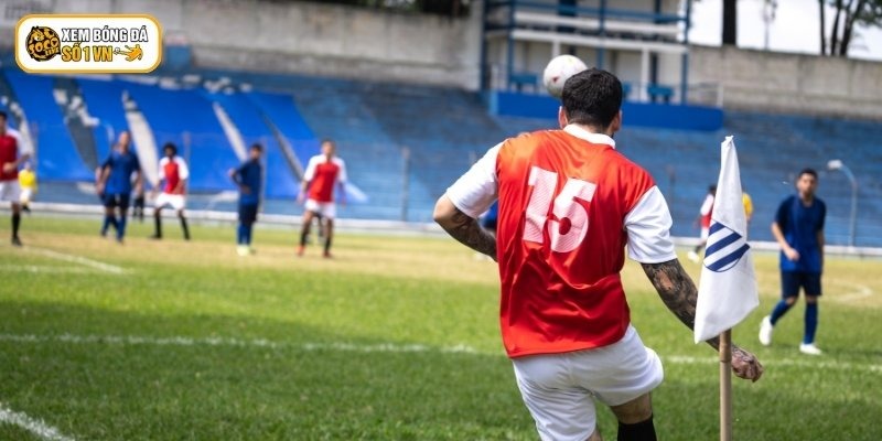 Đá Phạt Góc Là Gì? Luật Thi Đấu Và Cách Thực Hiện Chuẩn FIFA 4 Chiến thuật tận dụng đá phạt góc để tạo cơ hội ghi bàn